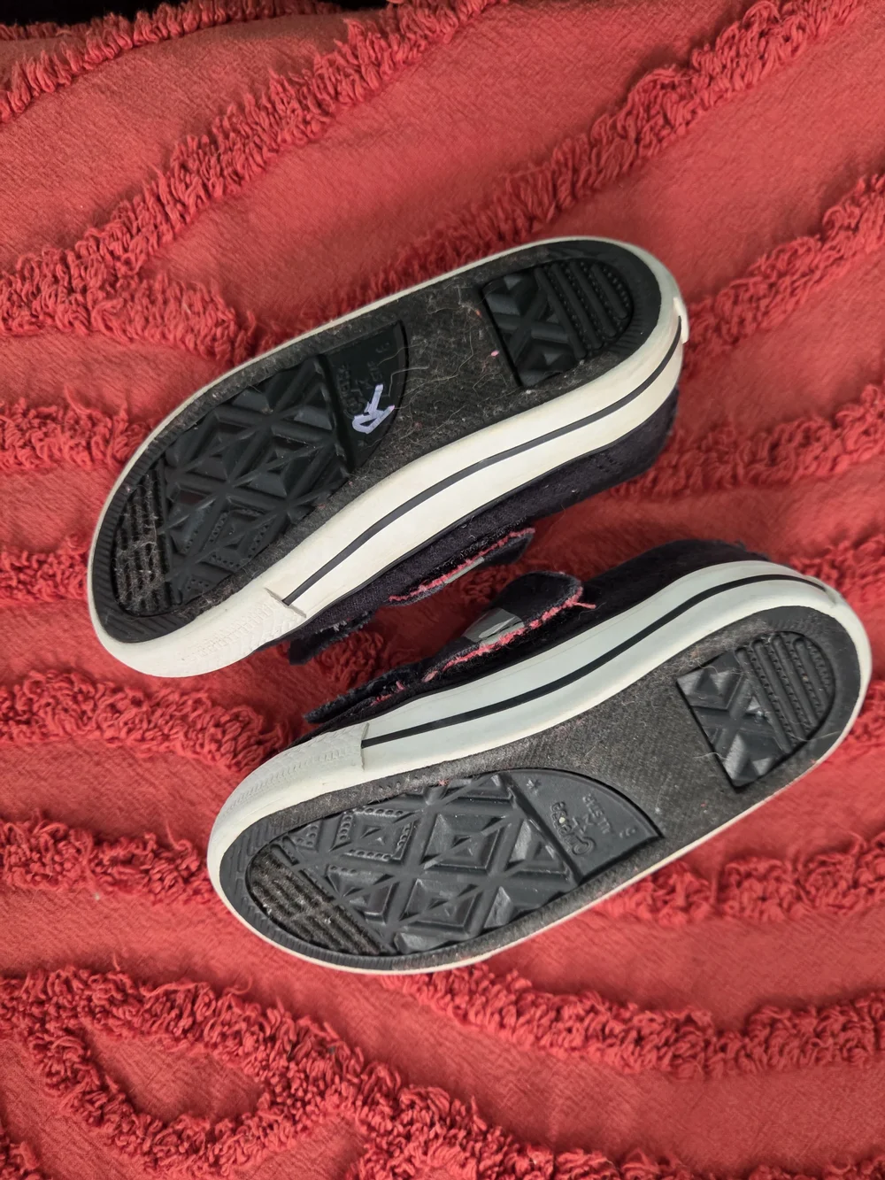 Converse adorable black